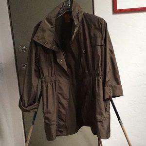 ❌❌ SOLD ❌❌Olive Zipper Raincoat